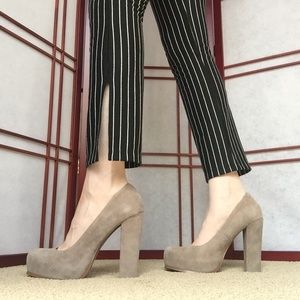 Steve Madden taupe gray platform heels